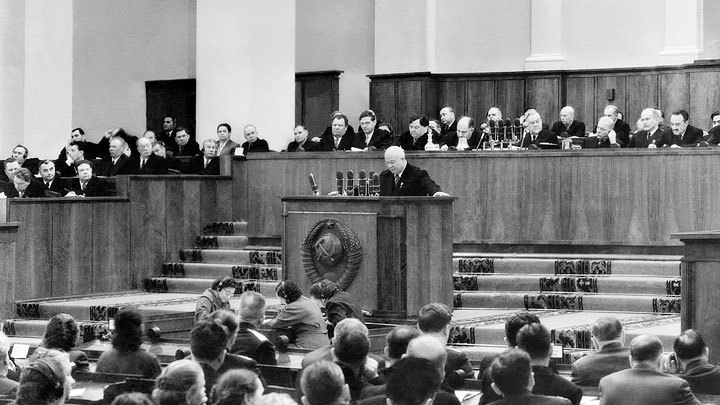 Н.С. Хрущёв читает свой доклад на XX съезде